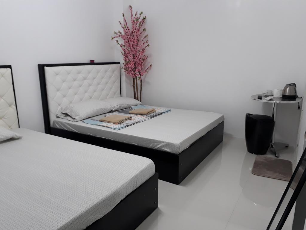 N&J Lopez Lodging House Pasay Exterior foto